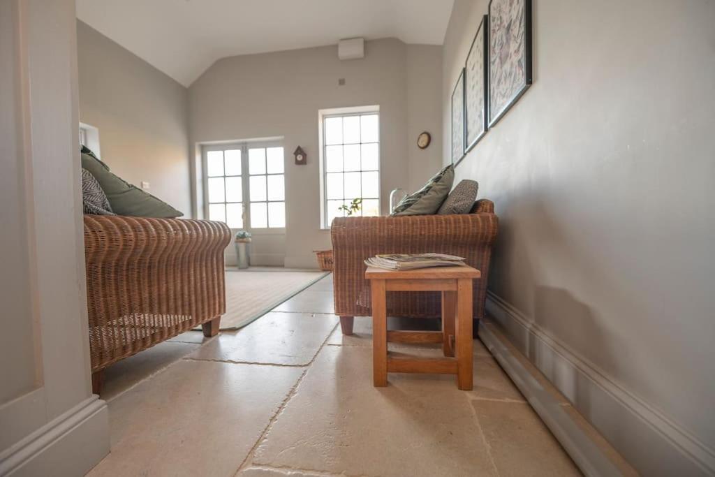 Georgian Country House -Panoramic Views -Sleeps 12 Ruthin Exterior foto